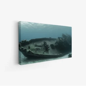 لوحات مناظر طبيعية لسفينة غارقة تحت الماء، بألوان زرقاء وداكنة، تعكس جوًا غامضًا. لوحات فخمة، لوحات جدارية للمنزل، لوحات مودرن.