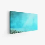 لوحات مناظر طبيعية تعكس عمق البحر بألوان زرقاء هادئة مع شعاع ضوء، لوحات جدارية أنيقة، لوحات فخمة.