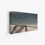 لوحة طبيعة هادئة مع طريق متعرج وسط الضباب والأشجار الخضراء، أجواء ساحرة وهادئة، لوحات طبيعة، لوحات كانفاس.