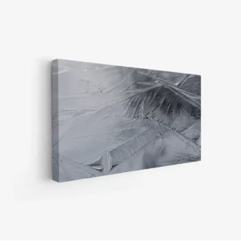 لوحة طبيعة تجريدية بألوان رمادية وملمس لامع يعكس الضوء، تعكس الأناقة والحداثة، لوحات فنية مودرن، لوحات كانفاس.