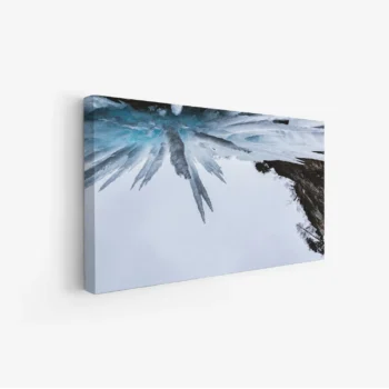 لوحة جبال جليدية بألوان زرقاء وبيضاء تعكس جمال الطبيعة القاسية، لوحات مناظر طبيعية، لوحات كانفاس.