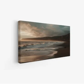 لوحات مناظر طبيعية لشاطئ هادئ بألوان دافئة، أمواج تتلاطم مع ضوء الغروب، جو مريح. لوحات فنية عصرية، لوحات جدارية للمنزل، لوحات أنيقة.