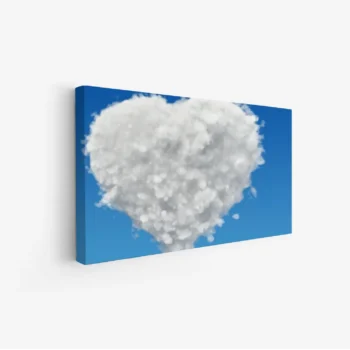 لوحة غيوم على شكل قلب بلون أبيض في سماء زرقاء صافية، تعكس شعور الحب والهدوء، لوحات طبيعة، لوحات كانفاس.