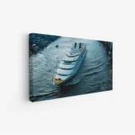 لوحة بحرية تظهر يختًا فاخرًا يبحر في مياه زرقاء هادئة مع أضواء المدينة في الخلفية، لوحات طبيعة، لوحات كانفاس.