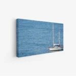 لوحة بحرية بسفينة تبحر في مياه زرقاء هادئة تعكس السماء، أجواء مريحة ومنعشة، لوحات طبيعة، لوحات كانفاس.