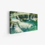 لوحات مناظر طبيعية تتضمن شلالات مائية محاطة بأشجار خضراء وألوان زرقاء هادئة، جو مريح ومنعش. لوحات فخمة، لوحات جدارية للمنزل، لوحات أنيقة.