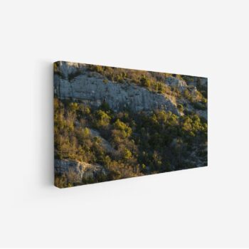 لوحة جبال - صخور خضراء - إضاءة دافئة - هادئ - لوحات طبيعة - لوحات كانفاس