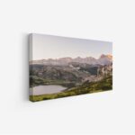 لوحة جبال - بحيرة هادئة - ألوان دافئة - مشمس - لوحات طبيعة - لوحات كانفاس