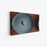 لوحة طبيعة هادئة - طبق رمادي - تفاصيل خشبية - دافئ - لوحات فنية مودرن - لوحات كانفاس