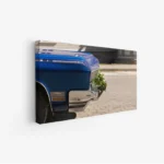 لوحة سيارات - سيارة زرقاء - خلفية حضرية - حيوية - لوحات فنية مودرن - لوحات كانفاس